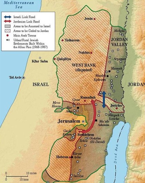 Map courtesy of the Jewish Virtual Library at http://www.jewishvirtuallibrary.org/jsource/History/allonplan.html